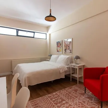 Spacious & Trendy 3br Urban W/ Acs شقة اسطنبول
