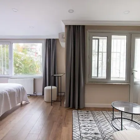شقة Spacious & Trendy 3br Urban W/ Acs *